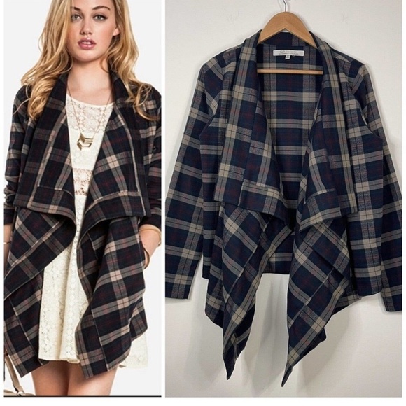 Lovers + Friends Jackets & Blazers - Lovers + Friends Days Like These Plaid Flannel Jacket in Navy Medium Open Front